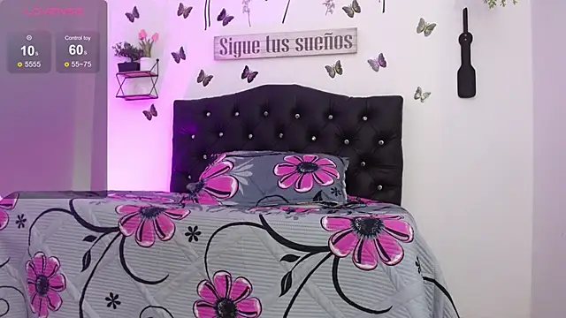 Snapshot of Candy_Mendez chatting on November 14, 2025, 12:09 pm Candy Mendez online show from November 14, 2025, 12:09 pm