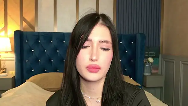 Snapshot of EmmaLawrens chatting on September 21, 2025, 8:25 pm EmmaLawrens online show from September 21, 2025, 8:25 pm