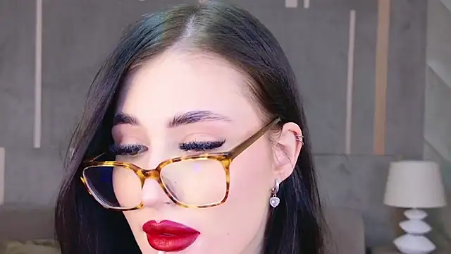 Snapshot of EmmaLawrens chatting on March 18, 2025, 11:20 pm EmmaLawrens online show from March 18, 2025, 11:20 pm