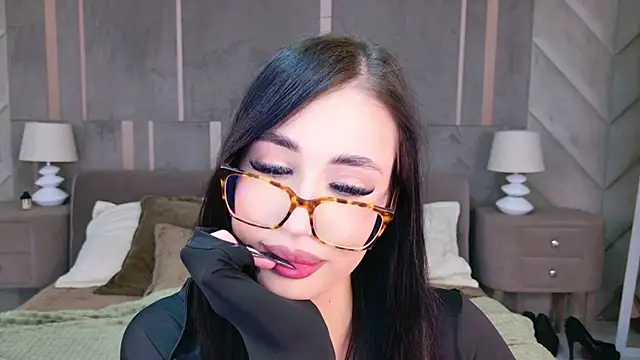 Snapshot of EmmaLawrens chatting on March 18, 2025, 8:16 pm EmmaLawrens online show from March 18, 2025, 8:16 pm