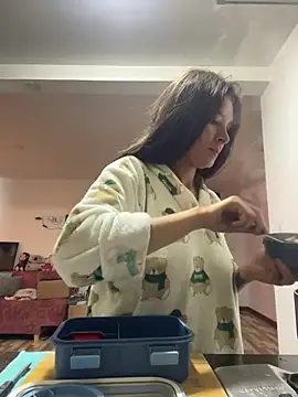 Aleska Miami online show from April 6, 2026, 1:12 pm