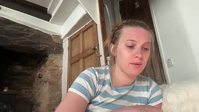Ella-82 online show from June 29, 2026, 5:56 pm