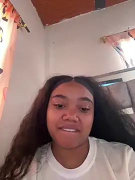 JasmineRose7 online show from April 13, 2026, 2:43 pm