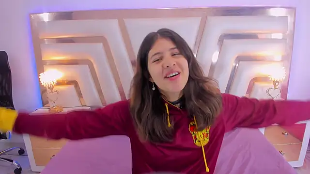 Snapshot of MiaQueen021 chatting on March 15, 2025, 12:24 pm MiaQueen021 online show from March 15, 2025, 12:24 pm