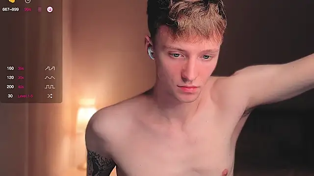 Snapshot of Calvin_Polanski chatting on September 22, 2025, 6:36 pm Calvin Polanski online show from September 22, 2025, 6:36 pm