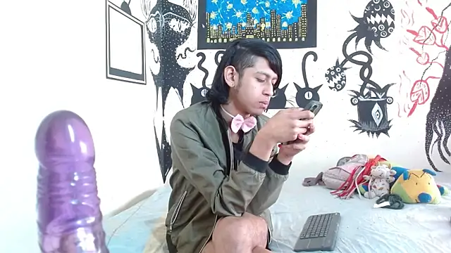 Snapshot of boysLittle chatting on October 20, 2025, 8:09 pm boysLittle online show from October 20, 2025, 8:09 pm