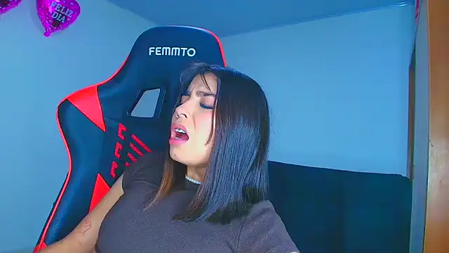 Rousse violett online show from October 15, 2025, 10:40 pm