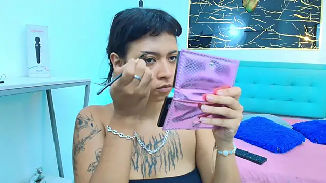 Snapshot of gabriela_cortez chatting on September 27, 2025, 12:33 pm gabriela cortez online show from September 27, 2025, 12:33 pm