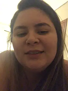 julinha2311 online show from January 12, 2025, 5:45 am