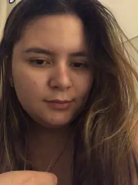 julinha2311 online show from February 14, 2025, 11:10 am