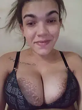 Snapshot of oliveira_k chatting on October 23, 2025, 8:40 pm oliveira k online show from October 23, 2025, 8:40 pm