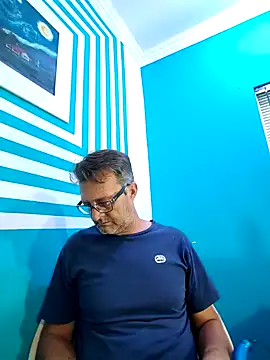 Snapshot of itsmeyes69 chatting on January 13, 2025, 2:21 pm itsmeyes69 online show from January 13, 2025, 2:21 pm