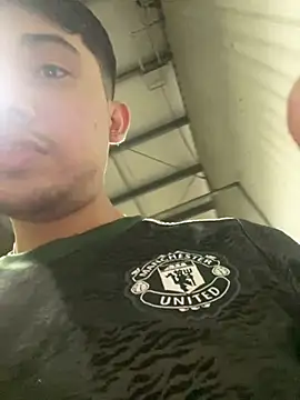 emmarod18 online show from April 15, 2026, 9:04 am