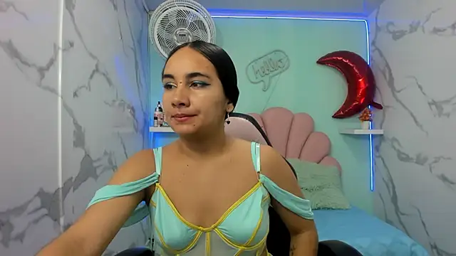 Maylin horny19 online show from May 24, 2026, 10:42 pm