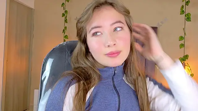 Snapshot of Dahlia_Rousse chatting on March 8, 2026, 9:01 am Dahlia Rousse online show from March 8, 2026, 9:01 am