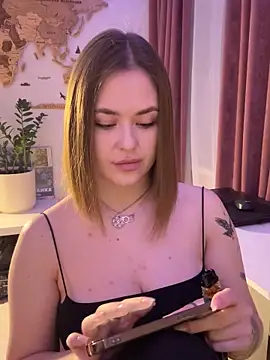 Snapshot of gi_grahams chatting on December 20, 2025, 4:32 pm gi grahams online show from December 20, 2025, 4:32 pm