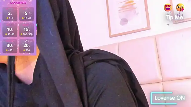 Snapshot of taylorsmiiith_ chatting on March 6, 2026, 7:09 pm taylorsmiiith online show from March 6, 2026, 7:09 pm