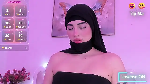 taylorsmiiith  online show from January 13, 2026, 8:35 pm