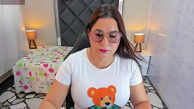 CamyMature online show from January 27, 2025, 6:09 pm