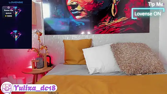 Snapshot of Luxury_Woman chatting on March 11, 2025, 8:20 pm Luxury Woman online show from March 11, 2025, 8:20 pm