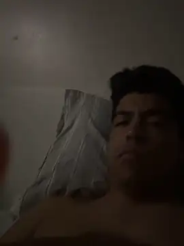 Snapshot of estremo06 chatting on March 7, 2026, 10:15 pm estremo06 online show from March 7, 2026, 10:15 pm