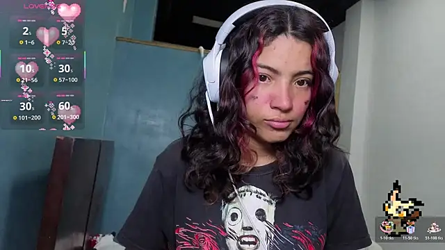 Lovelyamyy online show from October 17, 2025, 8:43 pm