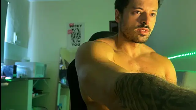 Snapshot of Lucasfit24 chatting on April 1, 2026, 2:47 pm Lucasfit24 online show from April 1, 2026, 2:47 pm