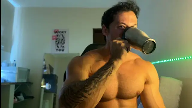 Snapshot of Lucasfit24 chatting on April 9, 2026, 2:12 pm Lucasfit24 online show from April 9, 2026, 2:12 pm