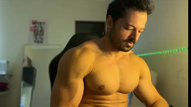 Snapshot of Lucasfit24 chatting on March 11, 2026, 2:55 pm Lucasfit24 online show from March 11, 2026, 2:55 pm