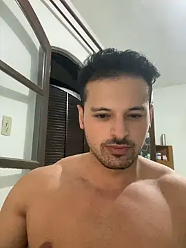 Snapshot of Lucasfit24 chatting on March 9, 2025, 11:35 pm Lucasfit24 online show from March 9, 2025, 11:35 pm