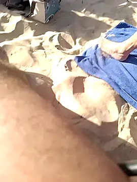 MountJohnXL online show from December 3, 2025, 4:06 pm