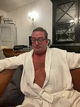 MountJohnXL online show from April 13, 2026, 10:58 pm