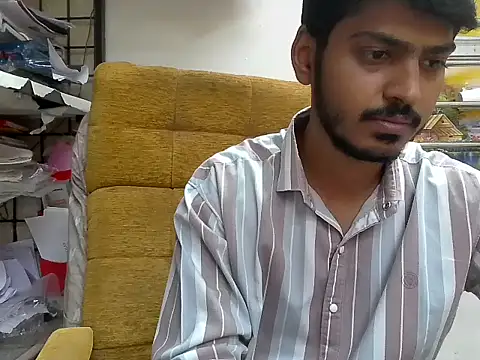 Snapshot of cute_modell chatting on November 12, 2025, 7:12 am cute modell online show from November 12, 2025, 7:12 am