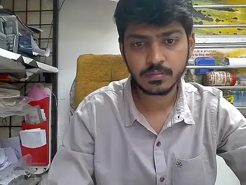 Snapshot of cute_modell chatting on November 17, 2025, 7:56 am cute modell online show from November 17, 2025, 7:56 am