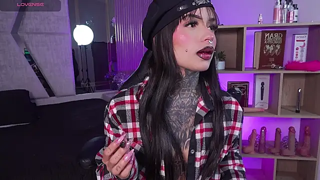 CleeoAdams  online show from February 12, 2026, 6:13 am