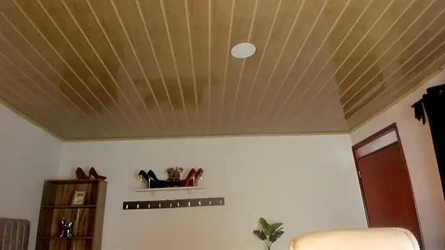 Renaxi Smith online show from September 10, 2025, 8:19 pm