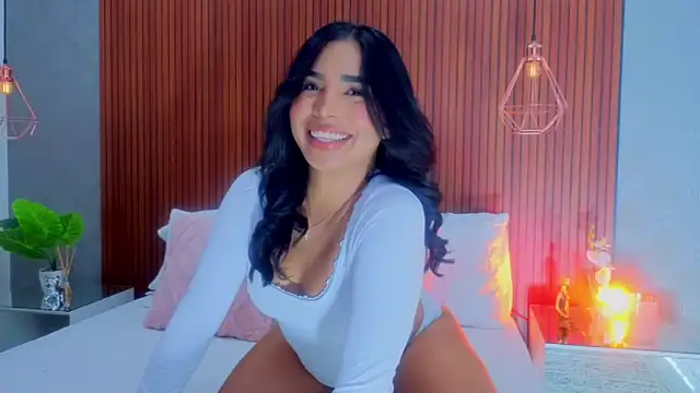 Snapshot of CharlotteGraay chatting on April 23, 2026, 7:59 pm CharlotteGraay online show from April 23, 2026, 7:59 pm