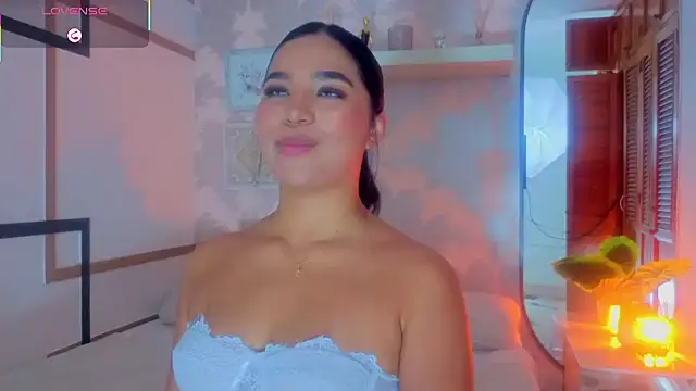Snapshot of CharlotteGraay chatting on May 30, 2026, 7:52 pm CharlotteGraay online show from May 30, 2026, 7:52 pm