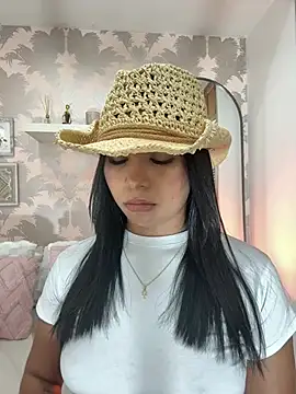 Snapshot of CharlotteGraay chatting on May 23, 2026, 8:19 pm CharlotteGraay online show from May 23, 2026, 8:19 pm