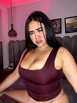 Sara  collins   online show from November 19, 2025, 12:05 pm