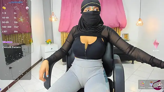 Snapshot of azahara_faraah chatting on February 23, 2025, 6:23 pm azahara faraah online show from February 23, 2025, 6:23 pm