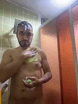 Snapshot of leonardohot1987 chatting on November 26, 2025, 2:44 am leonardohot1987 online show from November 26, 2025, 2:44 am