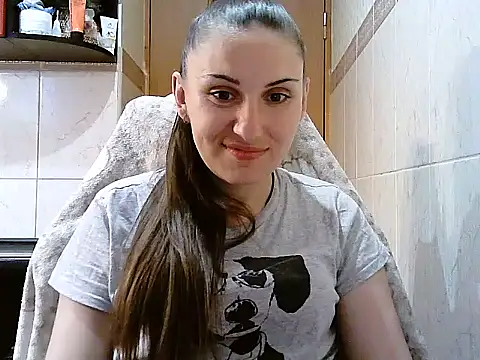 Snapshot of Yuliia30 chatting on July 10, 2026, 3:12 pm Yuliia30 online show from July 10, 2026, 3:12 pm