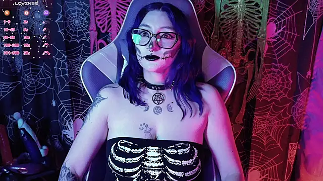 Kimlennox  online show from March 12, 2026, 1:59 pm