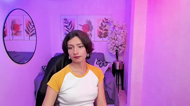 Snapshot of Akaza_Hakuji_ chatting on February 22, 2025, 10:31 pm Akaza Hakuji online show from February 22, 2025, 10:31 pm
