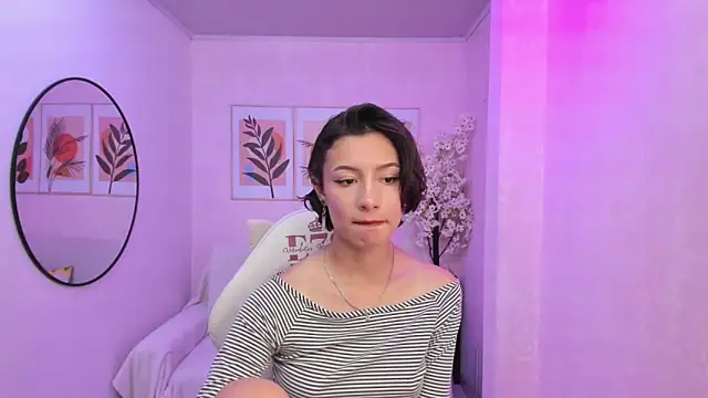Snapshot of Akaza_Hakuji_ chatting on February 7, 2025, 3:41 pm Akaza Hakuji online show from February 7, 2025, 3:41 pm