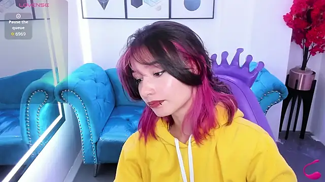 Snapshot of Akaza_Hakuji_ chatting on January 7, 2026, 12:32 pm Akaza Hakuji online show from January 7, 2026, 12:32 pm