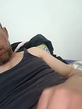 hmtrechaudd online show from April 15, 2026, 11:38 pm