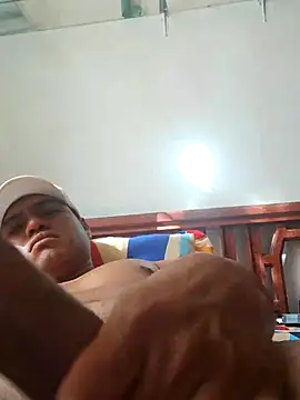 Snapshot of BxanderMan chatting on March 16, 2025, 2:11 pm BxanderMan online show from March 16, 2025, 2:11 pm