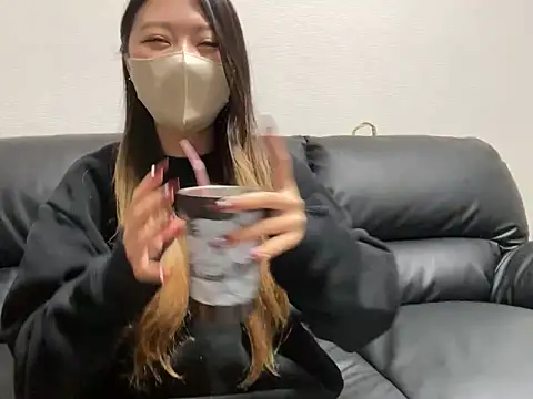 yazawa oO online show from February 4, 2025, 1:48 pm